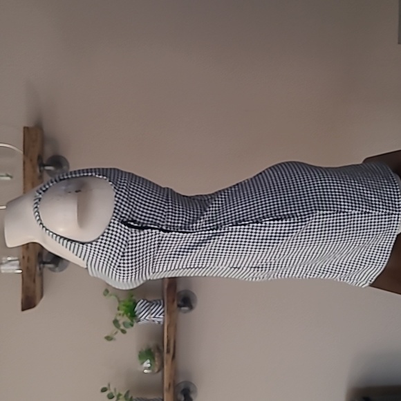 Houndstooth Mini Dress - Picture 4 of 7